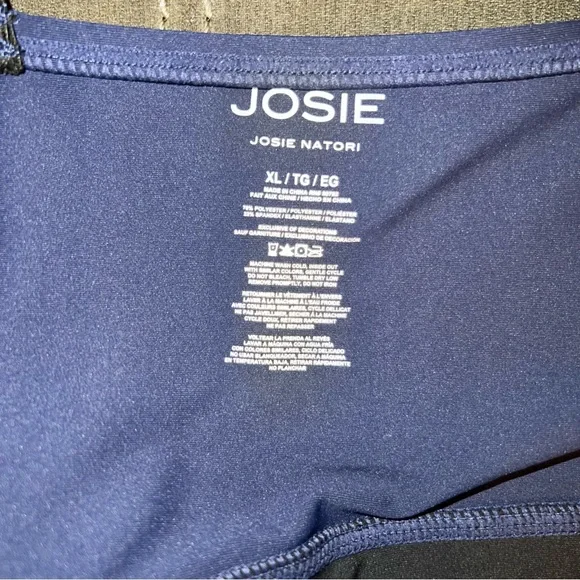 Josie Natorie Women's Active Solstice Asymmetrical  Sport Bra blue size XL - Picture 2 of 3